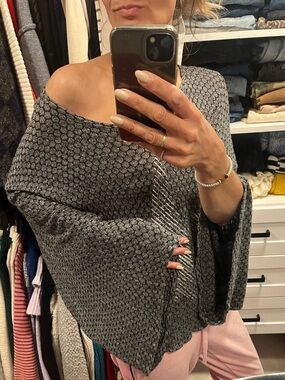 Lauren Moshi Black Open-Knit Sweater with Contrast Threads